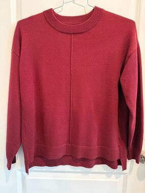 Women’s Crewneck Sweater - Burgundy